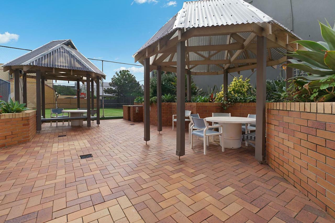 Newcastle Short Stay Accommodation - Sandbar Newcastle Beach Exterior photo